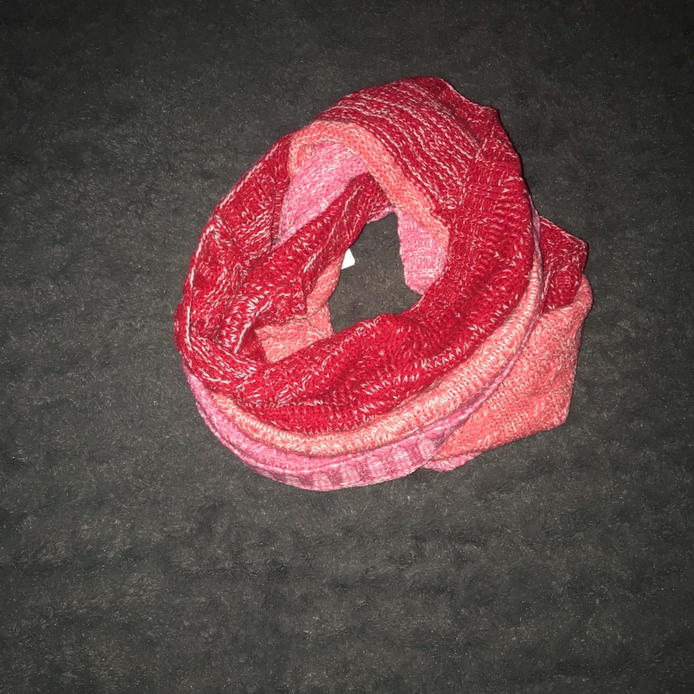 Infinity scarf with tags 🏷